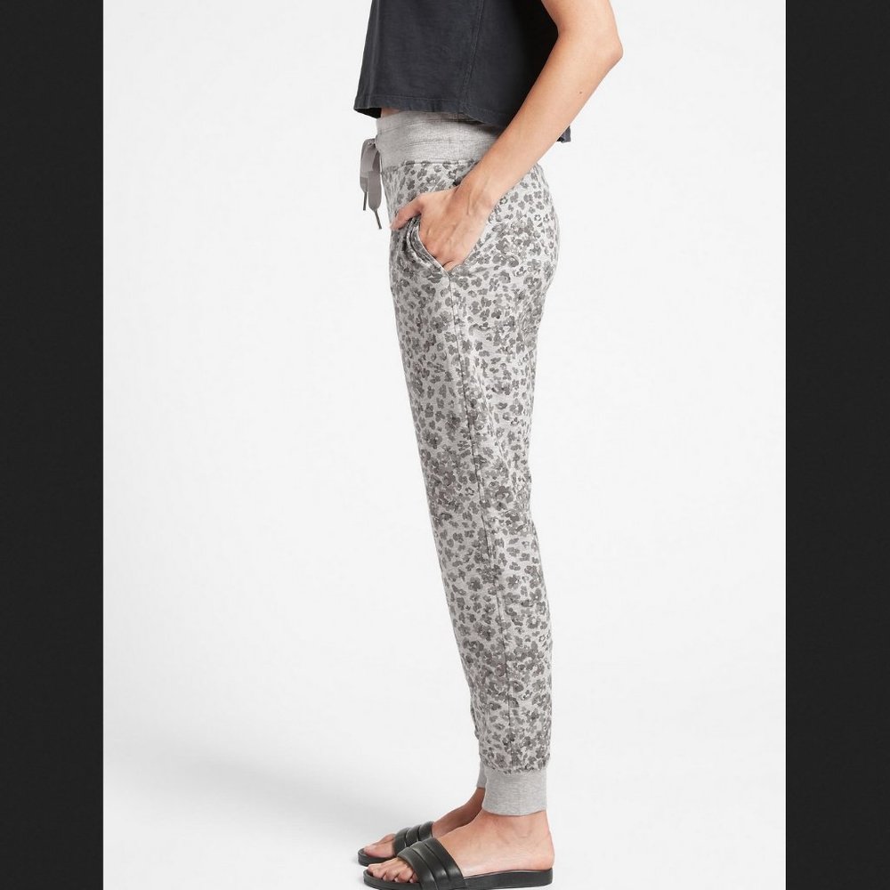 Athleta Heather Gray Printed Drawstring Waistband… - image 3